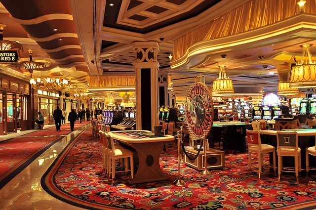 Double Dinosaur Live Casino