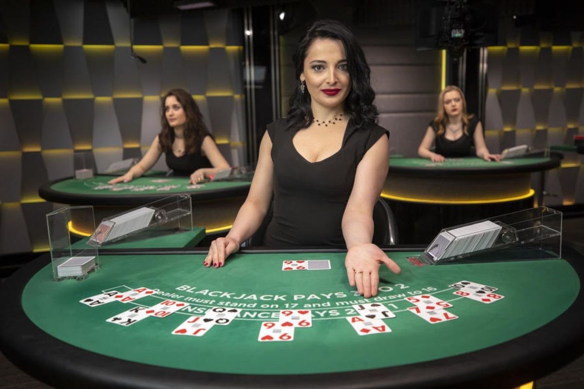 Double Dinosaur Live Casino